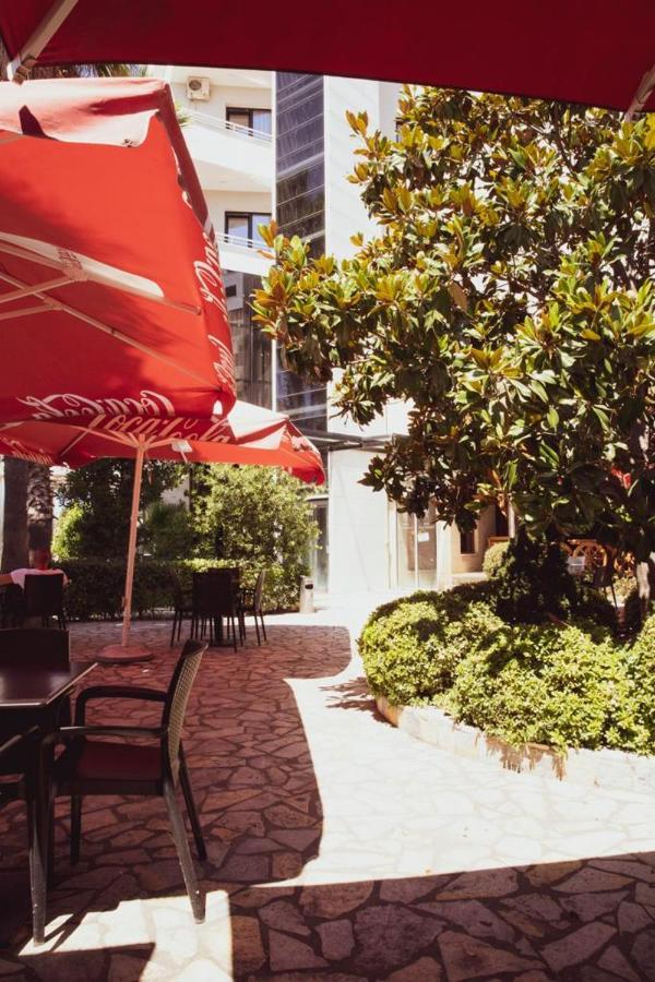 Hotel Continental Дуррес Экстерьер фото