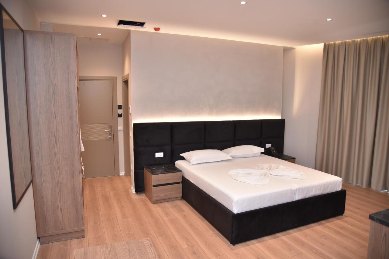 Hotel Continental Дуррес Экстерьер фото