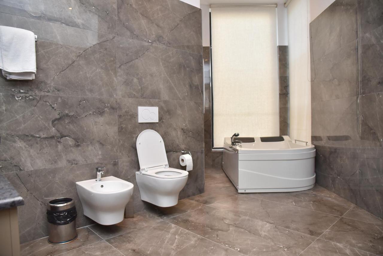 Hotel Continental Дуррес Экстерьер фото