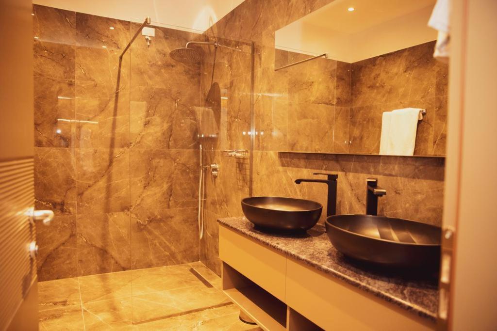 Hotel Continental Дуррес Экстерьер фото