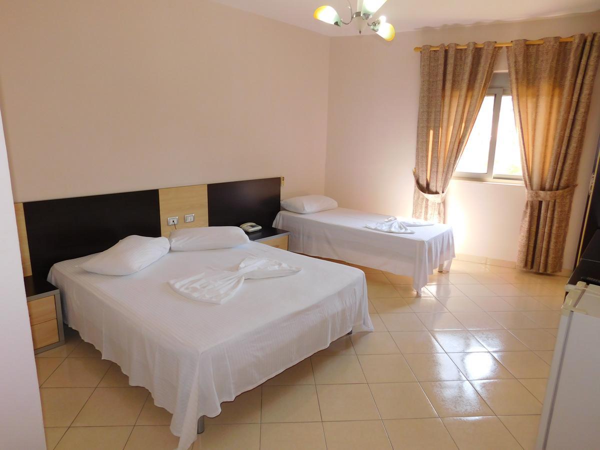 Hotel Continental Дуррес Экстерьер фото